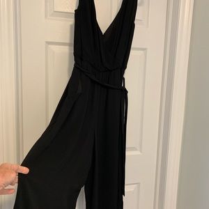 Elegant Babaton black crepe jumpsuit size M